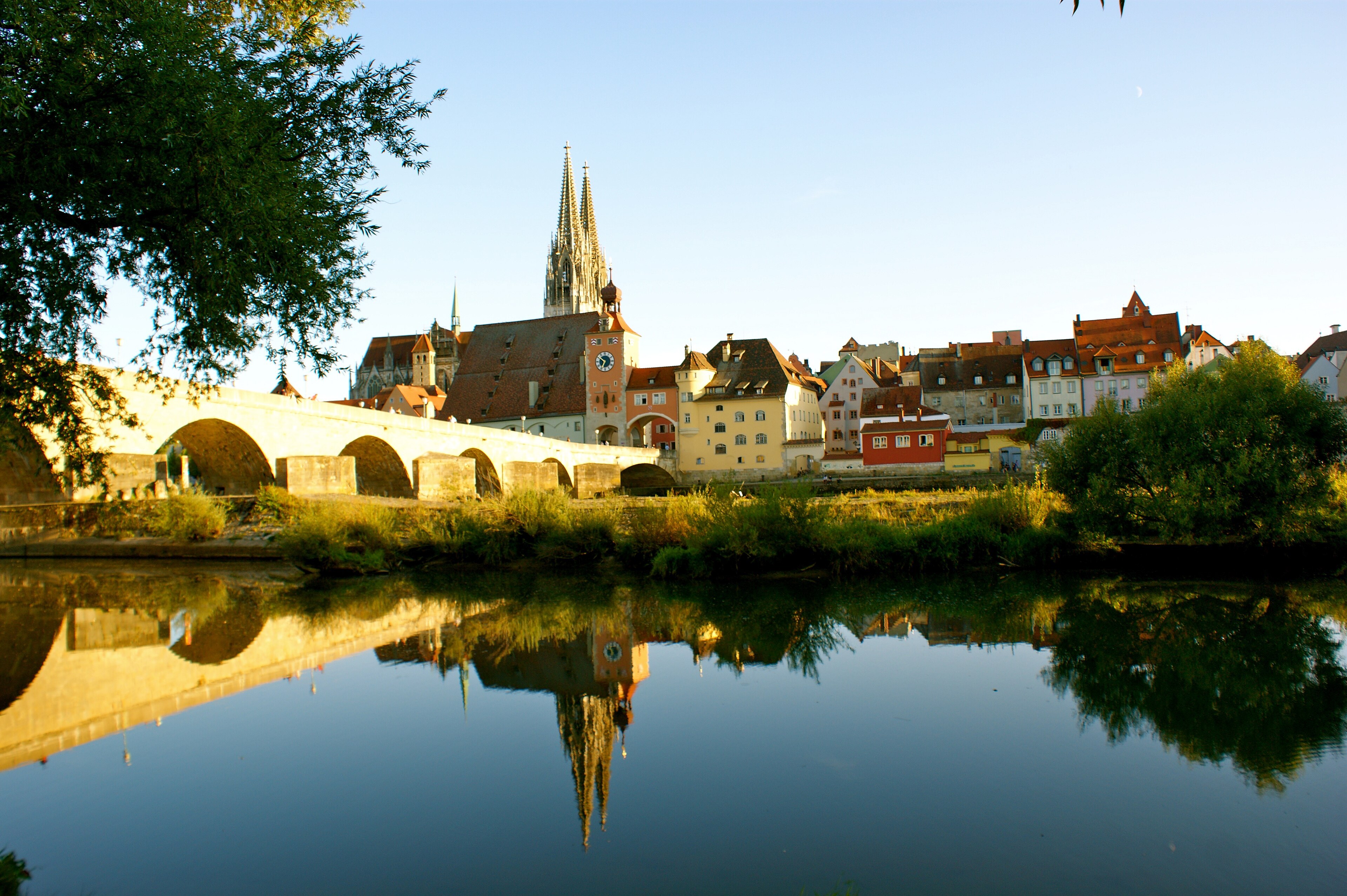 Steinerne Brücke in Regensburg, the stone arches over the Danube